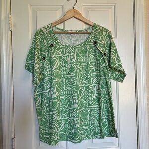 Green Printed Short Sleeve Tee with Shoulder Button Details
